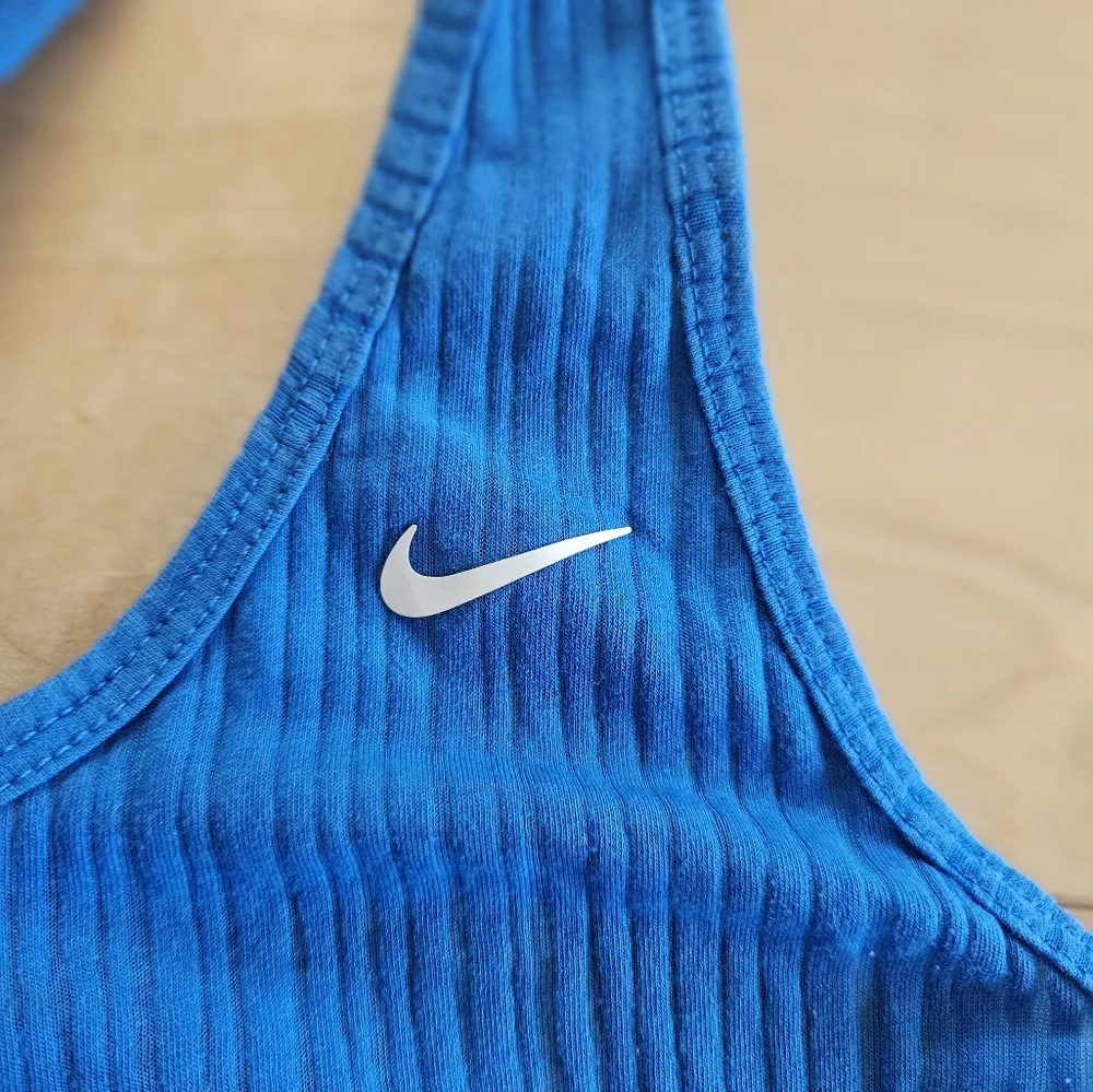 Womens Nike Cover up or tunic - Picture 2 of 3